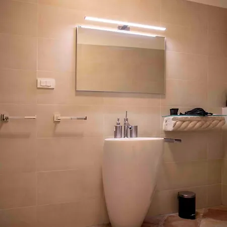 Andante Con Nobile *