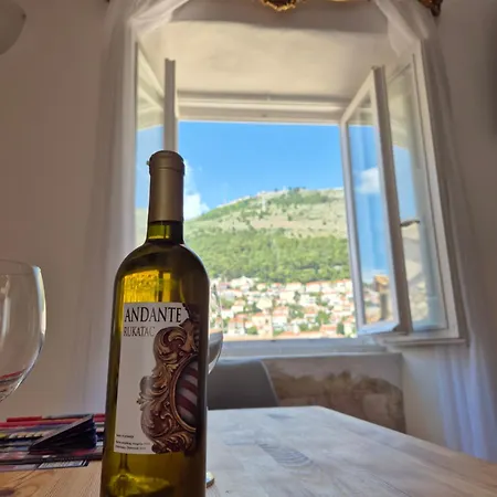 Andante Con Nobile *